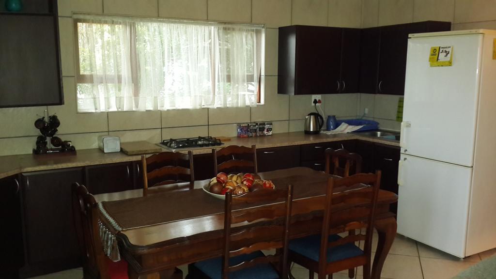 Magaliqua Guest House Noordheuwel Rum bild